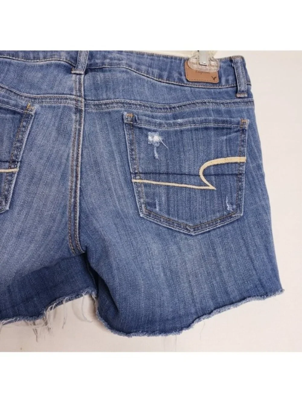 American Eagle Stretch Distressed Frayed Cutoff Denim Jean Shorts Women's Size 6